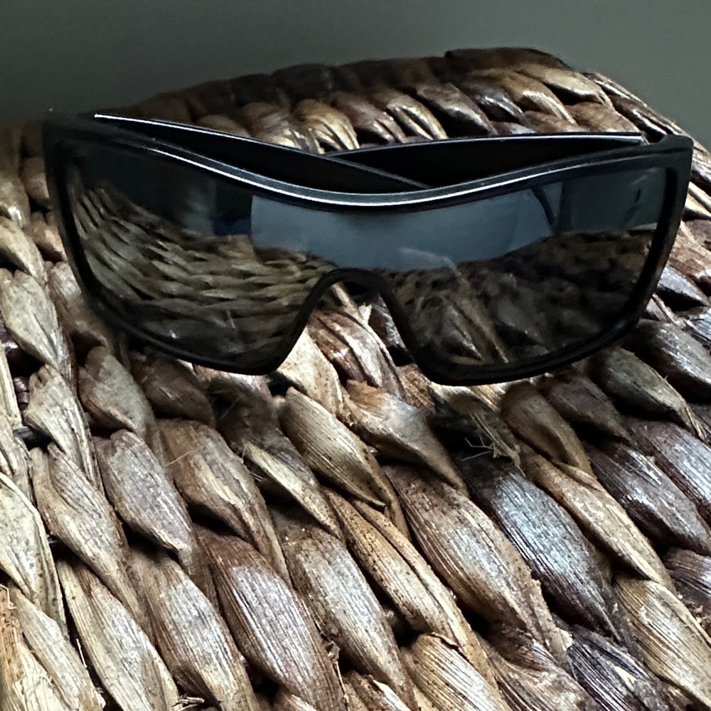 Oakley Sunglasses Black Red